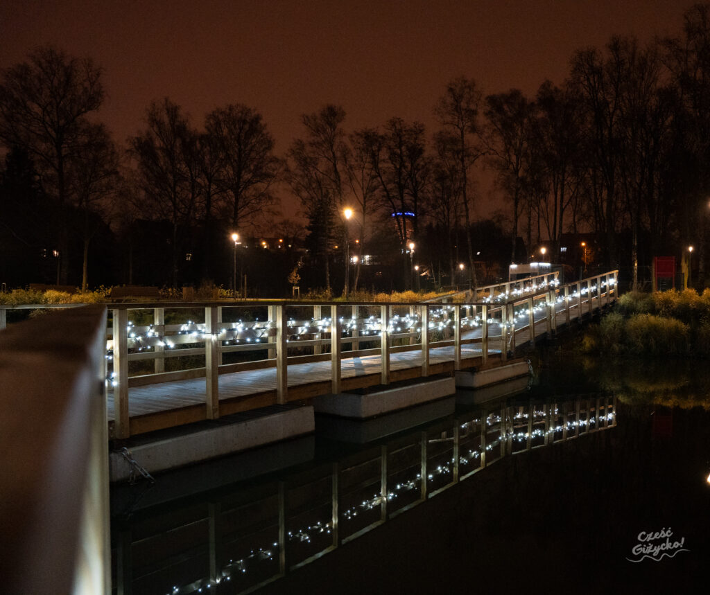 Świąteczne Iluminacje w Giżycku 2024 cz. 2 - FOTOGALERIA z Małpiego Gaju