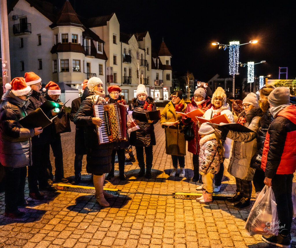 Mikołajki 2024 w Giżycku - Fotorelacja ze spotkania z Mikołajem i Śnieżynką