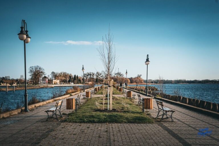 Promenada nad Niegocinem