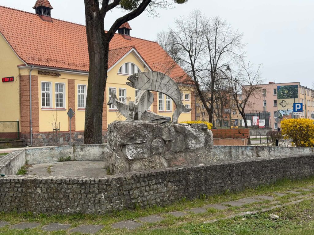 Fontanna GIżycko 3 ryby